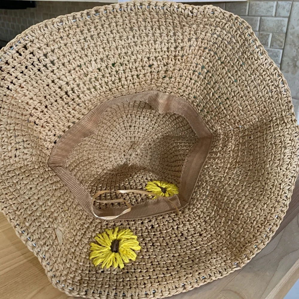 Khaki Flower Decor Straw Hat